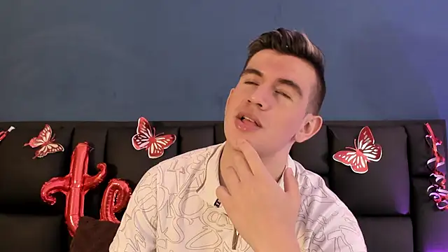 Snapshot of MikaelSlow chatting on February 15, 2026, 3:29 am MikaelSlow online show from February 15, 2026, 3:29 am