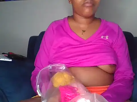 Snapshot of SquirtQueen222 chatting on April 2, 2026, 3:24 am SquirtQueen222 online show from April 2, 2026, 3:24 am