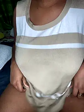 nur lin online show from October 16, 2025, 1:03 am