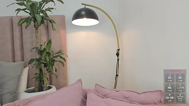 im alejandra  online show from November 21, 2025, 11:48 pm