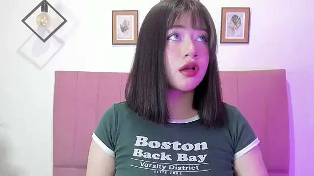 GENNESIS LOVE online show from November 20, 2025, 12:33 am