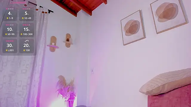 Snapshot of Mia_222 chatting on November 5, 2025, 10:40 am Mia 222 online show from November 5, 2025, 10:40 am