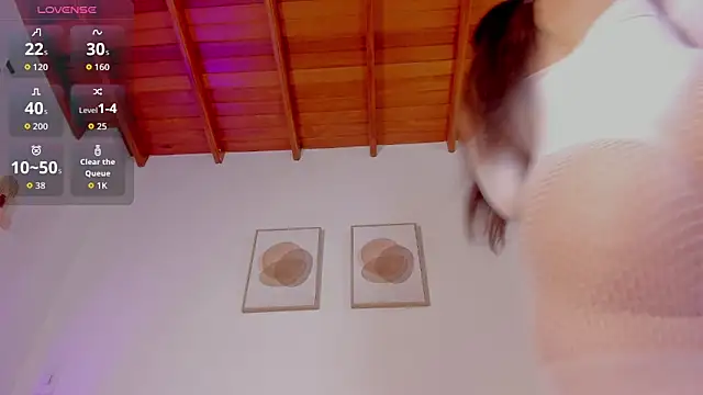 Snapshot of Mia_222 chatting on November 21, 2025, 10:25 am Mia 222 online show from November 21, 2025, 10:25 am