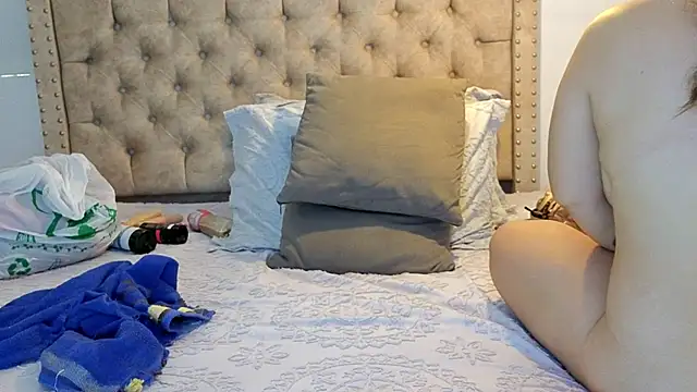 Snapshot of Anya_Texas chatting on February 12, 2026, 9:14 pm Anya Texas online show from February 12, 2026, 9:14 pm