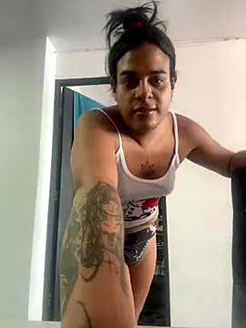 Snapshot of tattys_sexy chatting on October 30, 2025, 6:05 pm tattys sexy online show from October 30, 2025, 6:05 pm