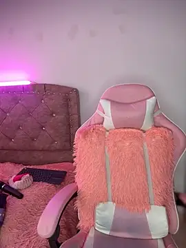 Snapshot of YovngBaby chatting on October 26, 2025, 9:48 pm YovngBaby online show from October 26, 2025, 9:48 pm