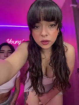 Snapshot of YovngBaby chatting on July 5, 2026, 3:33 am YovngBaby online show from July 5, 2026, 3:33 am
