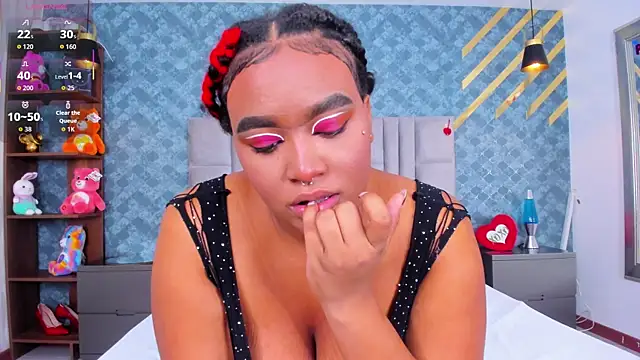 Snapshot of NiiaMoore chatting on February 27, 2026, 7:35 pm NiiaMoore online show from February 27, 2026, 7:35 pm