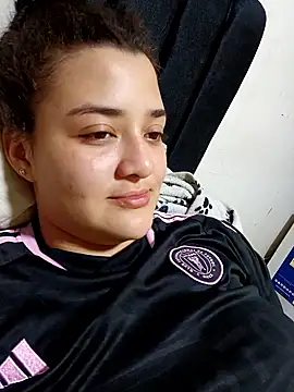 Liancy online show from October 15, 2025, 1:15 am