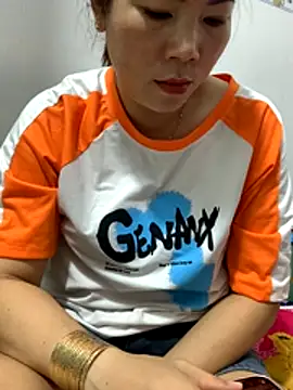 Snapshot of Baby-bigtits chatting on October 28, 2025, 1:39 am Baby-bigtits online show from October 28, 2025, 1:39 am