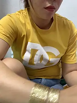 Snapshot of Baby-bigtits chatting on October 17, 2025, 2:15 am Baby-bigtits online show from October 17, 2025, 2:15 am