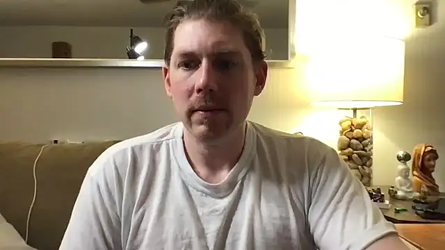 Snapshot of Rock_Pierce chatting on April 18, 2026, 7:07 pm Rock Pierce online show from April 18, 2026, 7:07 pm