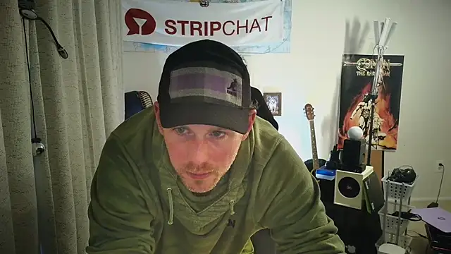 Snapshot of Rock_Pierce chatting on May 4, 2026, 11:51 pm Rock Pierce online show from May 4, 2026, 11:51 pm