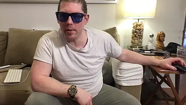 Snapshot of Rock_Pierce chatting on April 1, 2026, 3:09 pm Rock Pierce online show from April 1, 2026, 3:09 pm