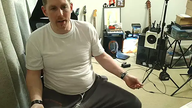 Rock Pierce online show from November 3, 2025, 11:19 pm