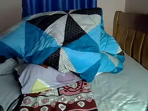 Snapshot of sweet_rozie chatting on July 14, 2026, 11:05 am sweet rozie online show from July 14, 2026, 11:05 am