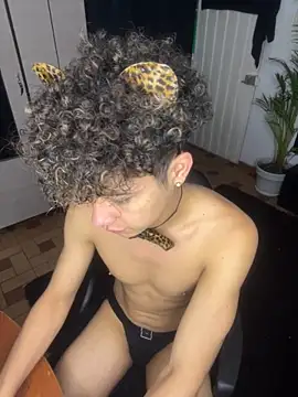 DavidfullOFlove online show from October 31, 2025, 9:22 pm