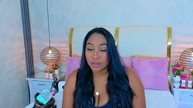 NaiomyLanes online show from July 9, 2026, 1:21 pm