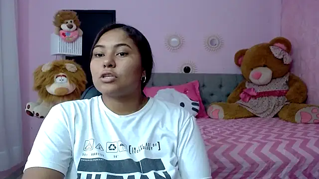 Snapshot of ariel_milk chatting on December 5, 2025, 7:12 pm ariel milk online show from December 5, 2025, 7:12 pm