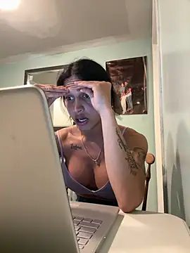 Snapshot of catriona_pia chatting on October 23, 2025, 8:29 pm catriona pia online show from October 23, 2025, 8:29 pm