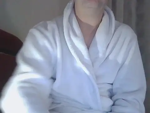 Snapshot of fikoivos chatting on November 13, 2025, 9:08 pm fikoivos online show from November 13, 2025, 9:08 pm