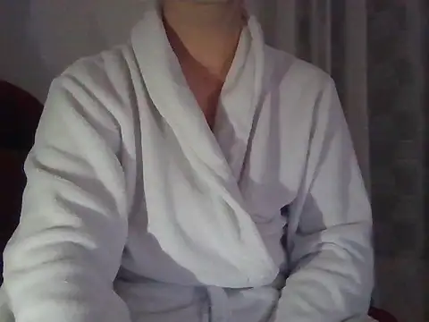 Snapshot of fikoivos chatting on November 10, 2025, 9:20 pm fikoivos online show from November 10, 2025, 9:20 pm