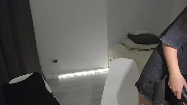 Snapshot of im_lucky_adam chatting on November 29, 2025, 2:17 pm im lucky adam online show from November 29, 2025, 2:17 pm