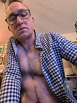 Snapshot of bibananaman chatting on April 8, 2026, 10:11 pm bibananaman online show from April 8, 2026, 10:11 pm