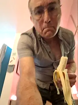Snapshot of bibananaman chatting on May 26, 2026, 1:58 am bibananaman online show from May 26, 2026, 1:58 am
