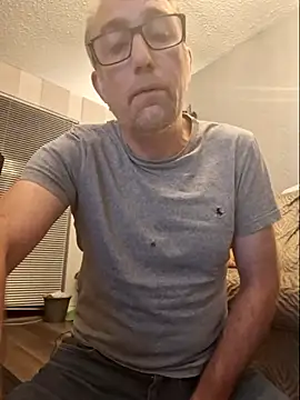 Snapshot of bibananaman chatting on July 23, 2026, 11:44 pm bibananaman online show from July 23, 2026, 11:44 pm