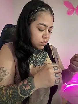 Snapshot of aliensexy chatting on February 12, 2026, 7:57 pm aliensexy online show from February 12, 2026, 7:57 pm