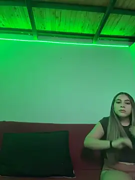 aliensexy online show from June 24, 2026, 10:51 pm