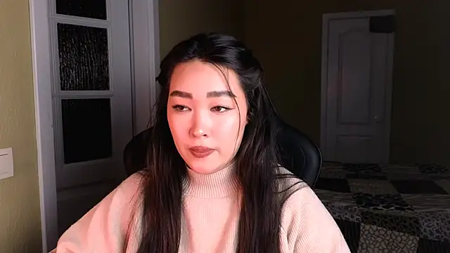 Snapshot of Erica_Wayne chatting on January 8, 2025, 5:48 am Erica Wayne online show from January 8, 2025, 5:48 am