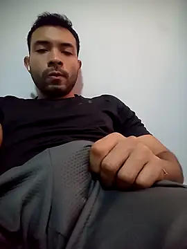 Snapshot of luisfer_98 chatting on December 2, 2025, 7:04 pm luisfer 98 online show from December 2, 2025, 7:04 pm