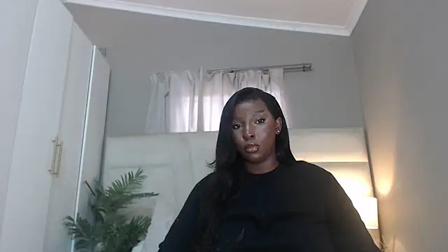 naughtyblackdolie online show from June 20, 2026, 11:48 am