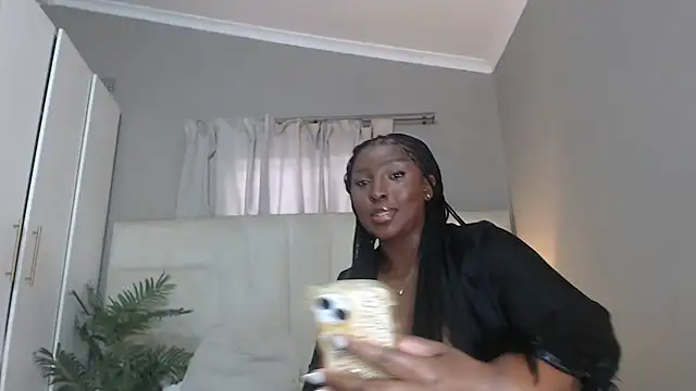 naughtyblackdolie online show from June 21, 2026, 11:49 am