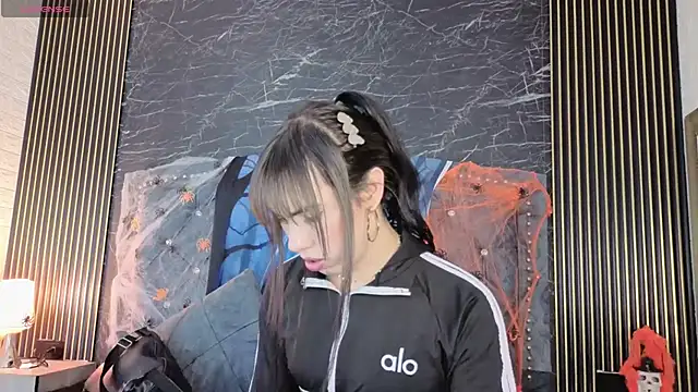 diosagolden online show from October 19, 2025, 9:28 pm