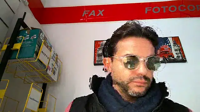 Snapshot of sexoffice83 chatting on December 3, 2025, 1:43 pm sexoffice83 online show from December 3, 2025, 1:43 pm