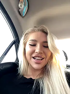 DreamPussyy online show from October 19, 2025, 4:37 am