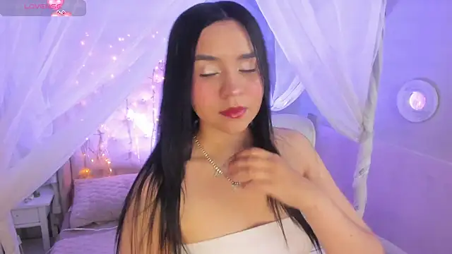 Snapshot of Hanna__Becker_ chatting on March 5, 2025, 3:29 am Hanna Becker online show from March 5, 2025, 3:29 am