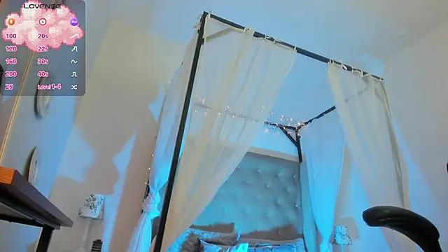 Snapshot of Hanna__Becker_ chatting on September 28, 2025, 3:13 am Hanna Becker online show from September 28, 2025, 3:13 am