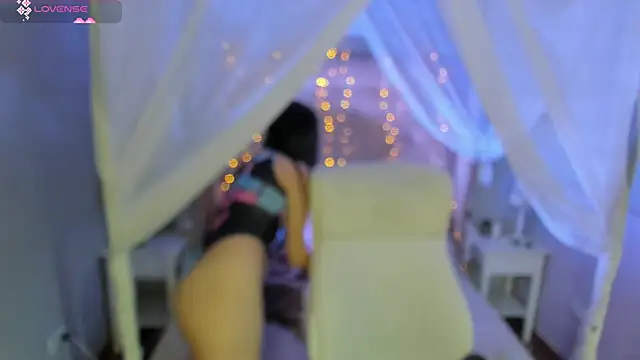 Snapshot of Hanna__Becker_ chatting on March 3, 2025, 3:38 am Hanna Becker online show from March 3, 2025, 3:38 am