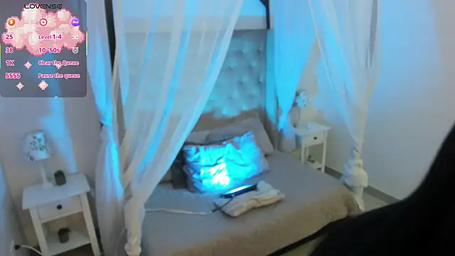 Snapshot of Hanna__Becker_ chatting on October 19, 2025, 3:31 am Hanna Becker online show from October 19, 2025, 3:31 am