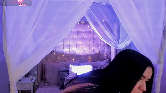 Snapshot of Hanna__Becker_ chatting on March 7, 2025, 3:40 am Hanna Becker online show from March 7, 2025, 3:40 am