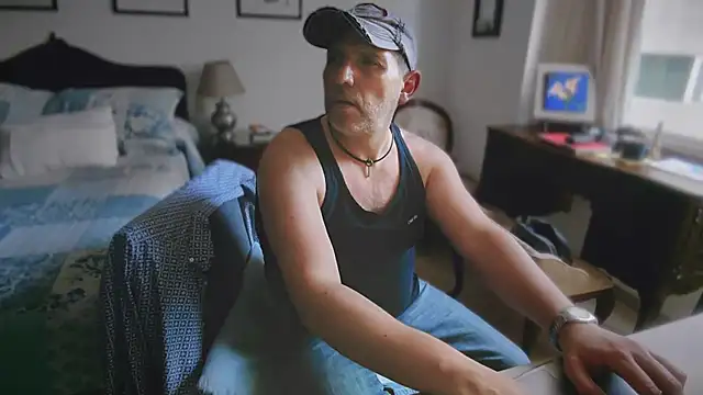 slzypvtpig online show from October 25, 2025, 10:43 pm