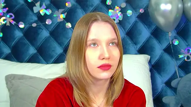 Snapshot of LiliLinn chatting on March 16, 2026, 6:06 am LiliLinn online show from March 16, 2026, 6:06 am