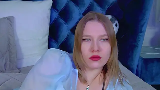 Snapshot of LiliLinn chatting on February 20, 2026, 6:26 am LiliLinn online show from February 20, 2026, 6:26 am