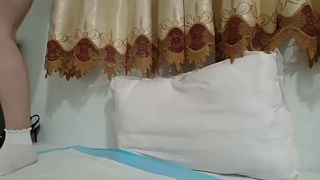 Snapshot of Mia-Tsuki- chatting on March 13, 2025, 4:38 am Mia-Tsuki- online show from March 13, 2025, 4:38 am