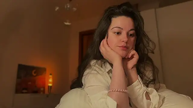 OohBunny online show from December 4, 2025, 9:36 pm