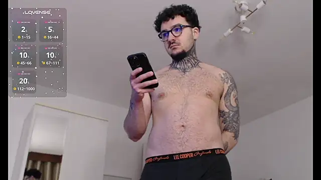 TattedCurls online show from February 21, 2025, 2:39 am